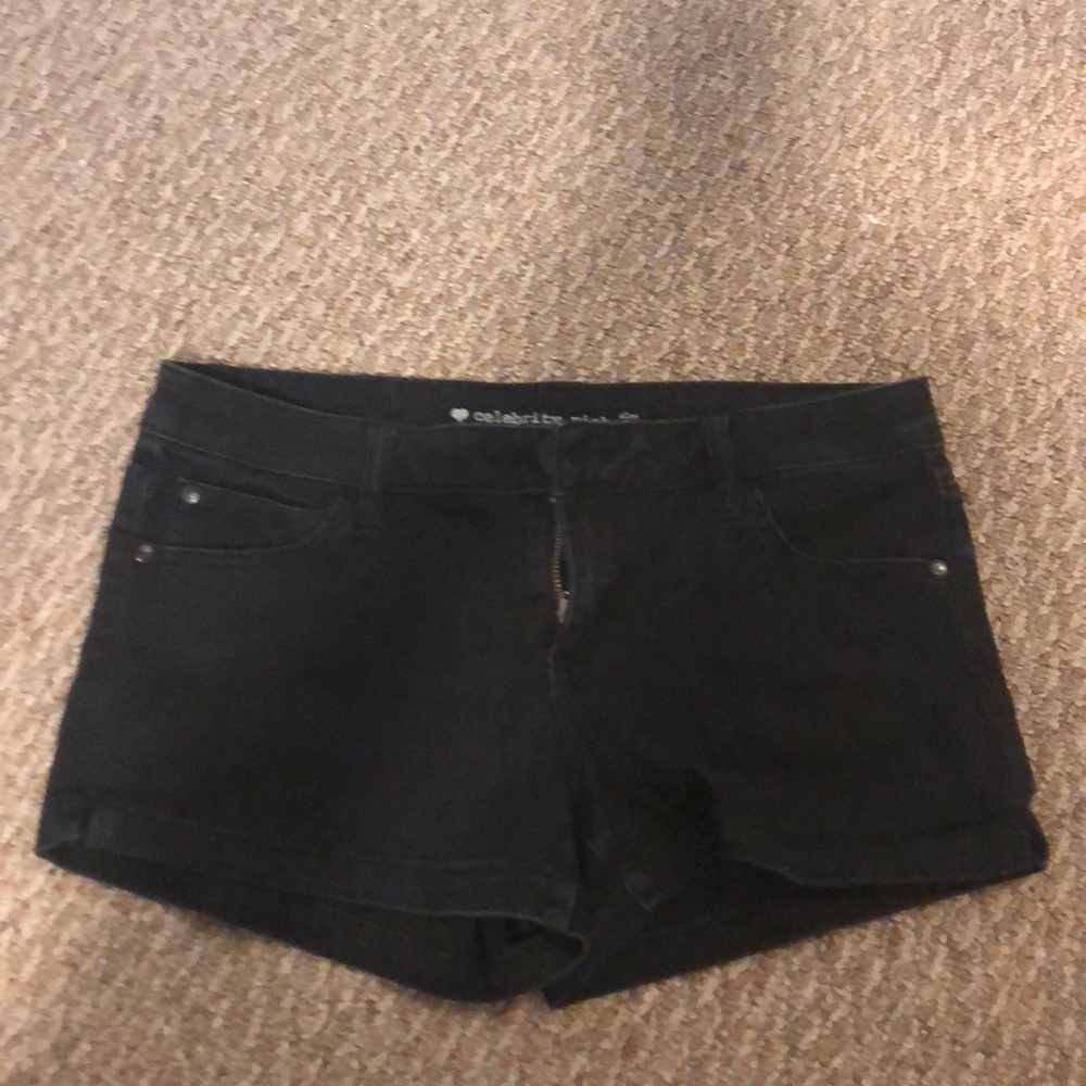 ☀️celebrity pink Black shorts☀️